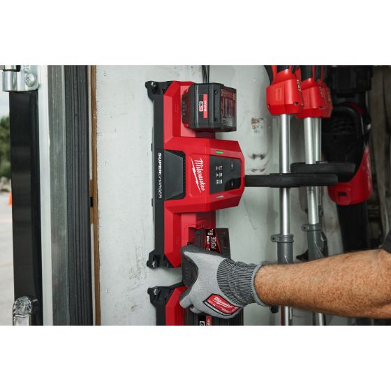 Milwaukee M18 MDBSC Chargeur double rapide M18 mobile (4932498557)