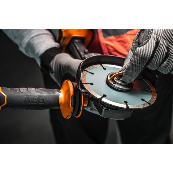 AEG BEWS18-125BLPX2-0 Meuleuse d'angle 125mm brushless (4935480857) AEG BEWS18-125BLPX2-0 Meuleuse d'angle 125mm brushless (4935480857)