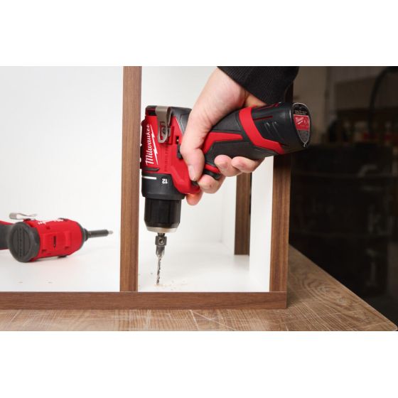 Milwaukee M12 BLDDRC-0 Perceuse, Visseuse 12V Brushless (4933499683) Milwaukee M12 BLDDRC-0 Perceuse, Visseuse 12V Brushless (4933499683)