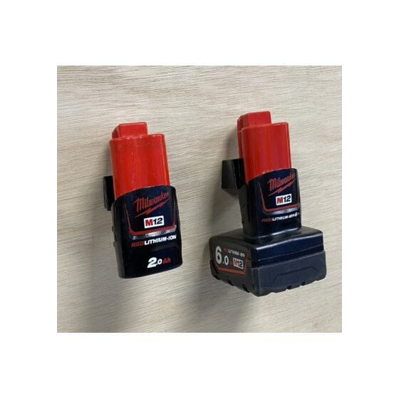 StealthMounts Supports de batteries Milwaukee 12v 6-pack ROUGE BM-MW12-RED-6