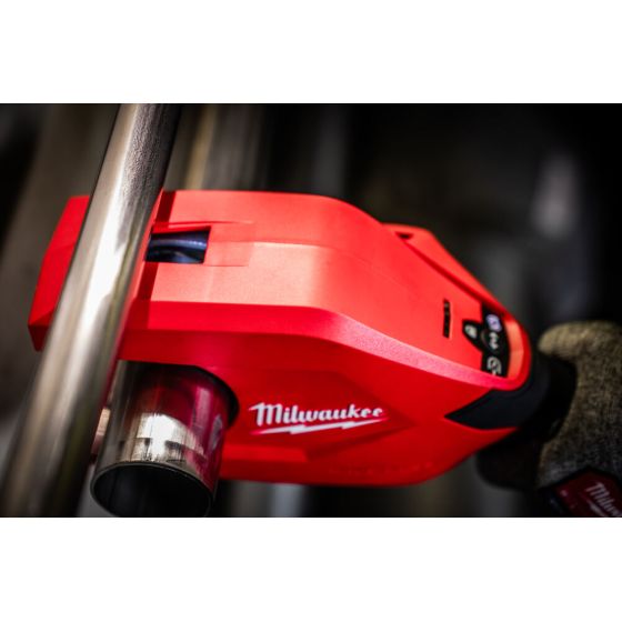 Milwaukee M12 PCSS54-402C Raptor XL Coupe tube Inox 12V ø54mm 2x4.0Ah (4933498605)