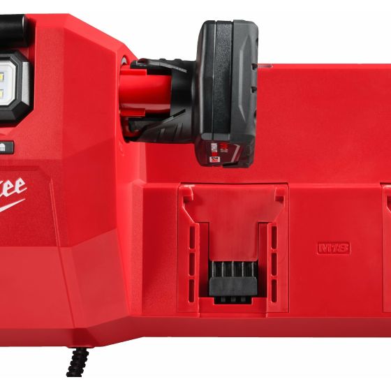 Milwaukee M12-18 GBC4 Chargeur de batterie multi-ports (4933493863)