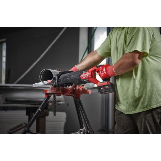 Milwaukee M18 FSZ-0X Scie sabre 18VFuel avec coffret HD-Box (4933478293)