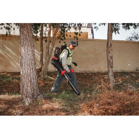 Milwaukee M18 F2BPB-124 Souffleur dorsal à double batterie Brushless 18V Fuel 4x12Ah FORGE (4933499231)