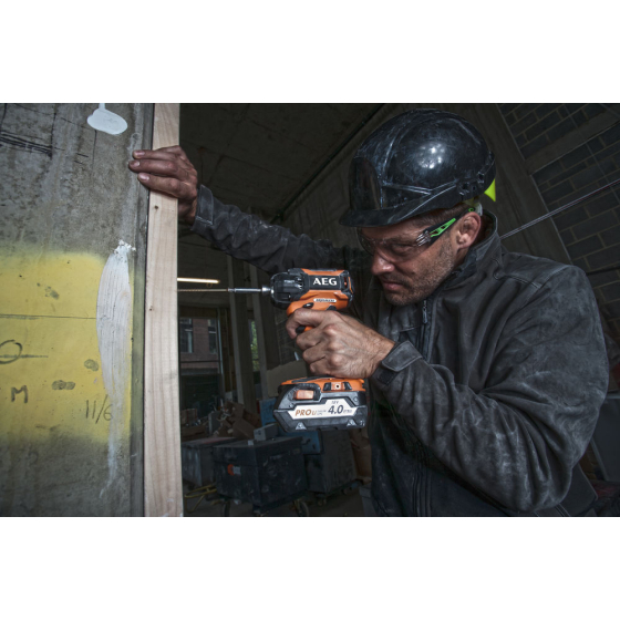 AEG BSS18OP-602TC Visseuse à chocs oléopneumatique brushless 18V 73Nm 2x6.0Ah HD QUICKSTACK (4935500072)