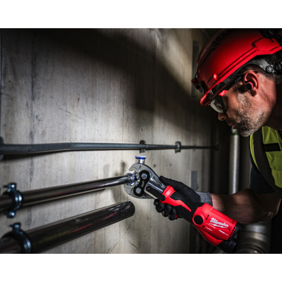 Milwaukee M12 ONEHPT-202C V-Set Sertisseuse hydraulique M12 2x2Ah Force logic One-Key (4933481034) Milwaukee M12 ONEHPT-202C V-Set Sertisseuse hydraulique M12 2x2Ah Force logic One-Key (4933481034)