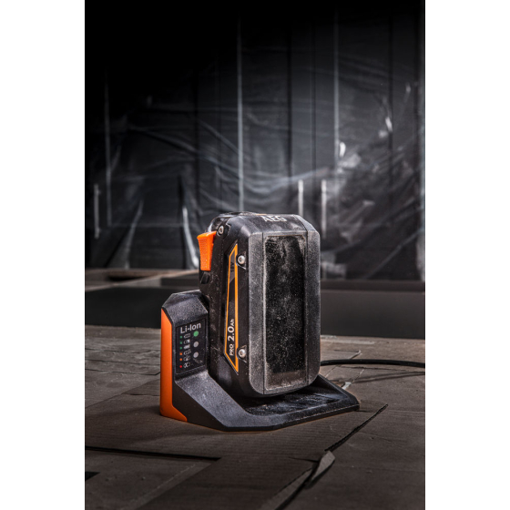 AEG STEL1840S LK1 Set de 1 batterie 18V 4.0Ah L1840S avec chargeur rapide BL18S (4935501799)