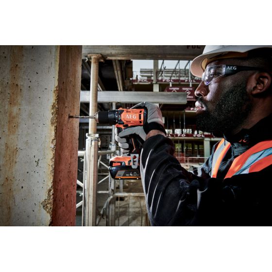 AEG BSB18G4-202C Perceuse à percussion 18V 60Nm 2x2.0Ah (4935478631)