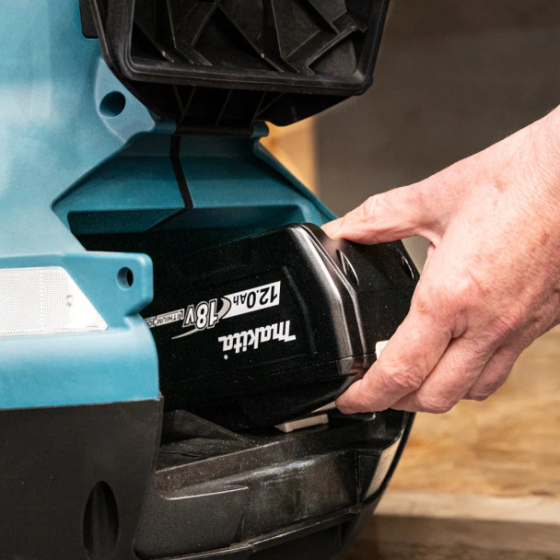 Makita BL18120B Batterie Li-ion 18V 12.0Ah avec témoin de charge (1915J2-8)