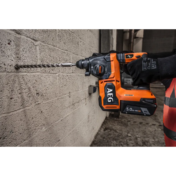 AEG Pack de 8 outils Brushless sans fil 18V 3x5Ah Quickstack (4935500319)