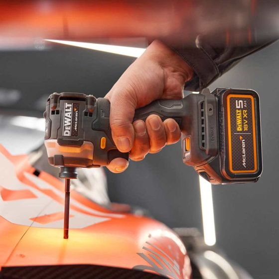 DeWalt McLaren DCK200MP2T-QW Kit 2 outils Perceuse DCD85 & Visseuse DCF85 18V XRP 2x5.0Ah avec coffret T-STAK