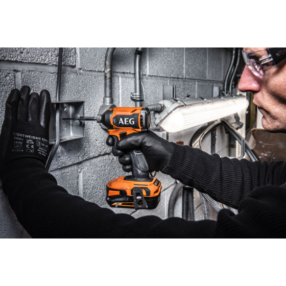 AEG BSS18SBL2-0 Visseuse à chocs brushless 18V 200Nm (4935480059)