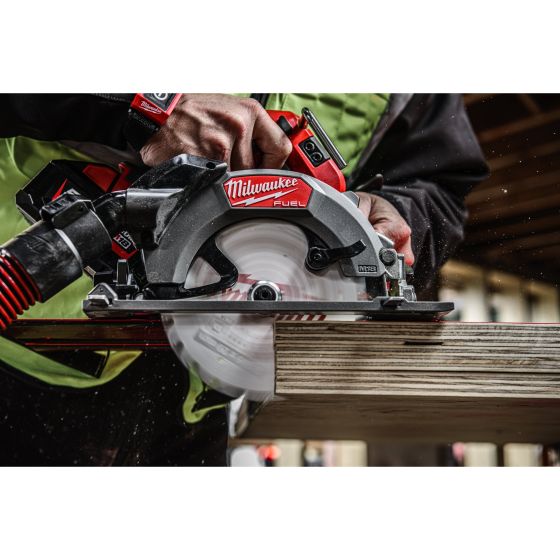 Milwaukee M18 FCSDC165-552C Scie circulaire 18V Fuel ø165mm 2x5.5Ah (4933499997)