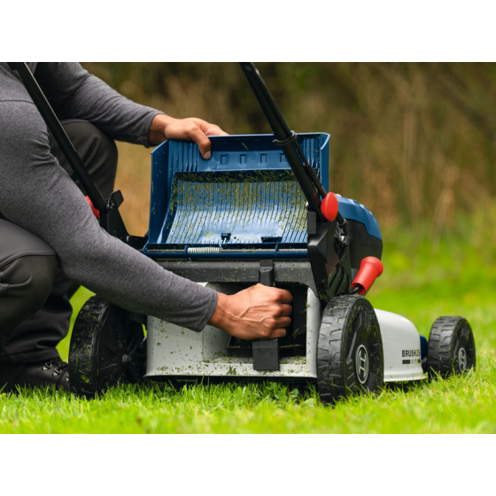 Bosch GRA 18V2-46SP Tondeuse à gazon sans fil 18V Autotractée 2x8Ah (06008C8202)