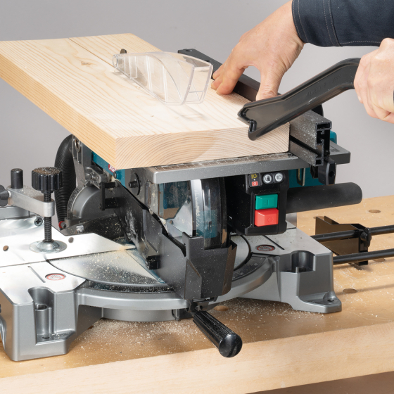 Makita LH001GZ Scie à onglet & délignage 40V max Li-Ion XGT Ø 260 mm (Machine seule)