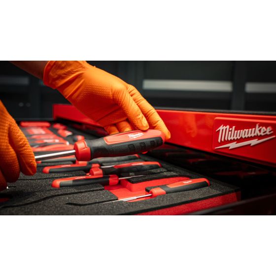 Milwaukee Servante d'atelier équipée 117cm avec 501 Outils (4932502079)
