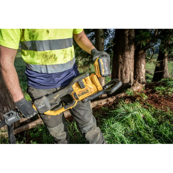 Dewalt DCMPS640N-XJ Élagueuse sur perche télescopique XR 54V Li-ion brushless 30cm