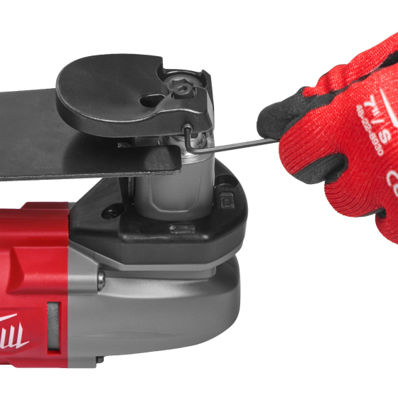 Milwaukee M12 FMS16-522B cisaille à tôle FUEL avec batteries HIGH OUTPUT 5 Ah et 2,5 Ah