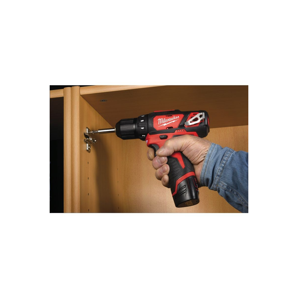 Perceuse-visseuse Milwaukee M12BDD-153C 12V - 3 Batteries 1.5Ah, Mandrin Métal, LED, 30Nm